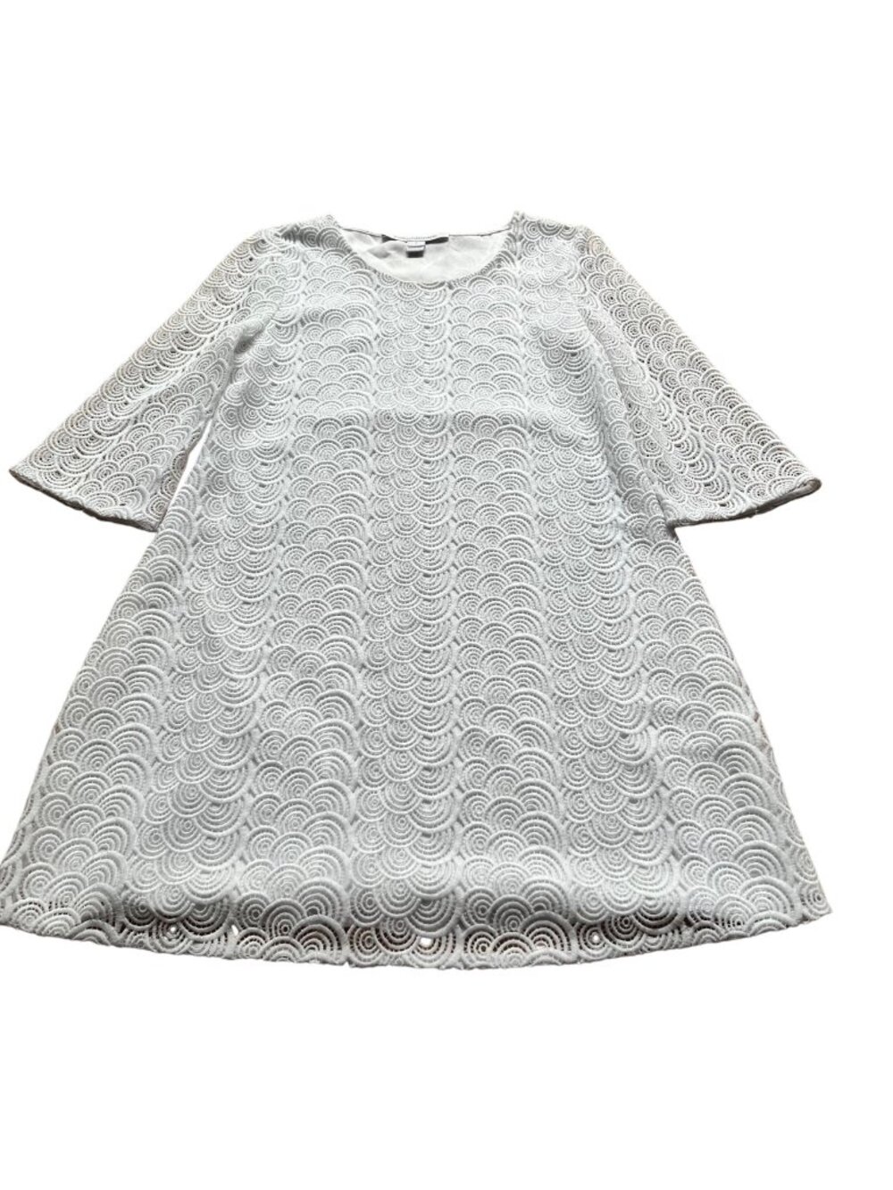 Diane Von Furstenberg Size 2 White Lace Seashell 3/4 Bell Sleeve Shift Dress